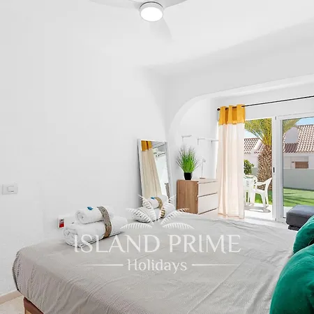 Seaviews Garden With Palms In Club Sc171 Daire