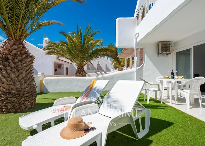 Seaviews Garden With Palms In Club Sc171 *