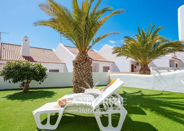 Seaviews Garden With Palms In Club Sc171 *